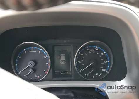 2018 Toyota Rav4 Adventure z USA, uszkodzony, nr VIN 2T3RFREV3JW765795